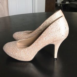 Silver Slipper Gold Sparkly Heels 9M